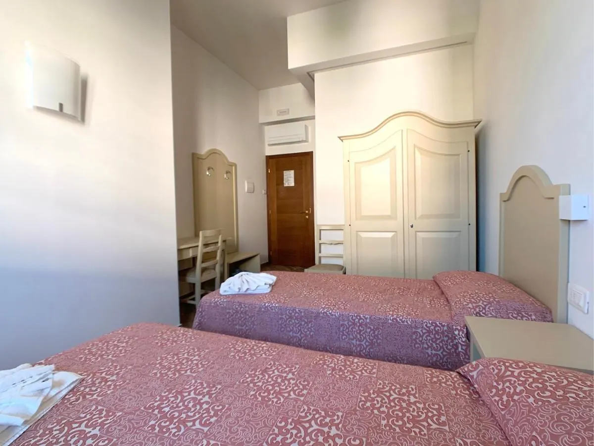 Casa Per Ferie Suore Oblate Dell'Assunzione Флоренция Отель типа 