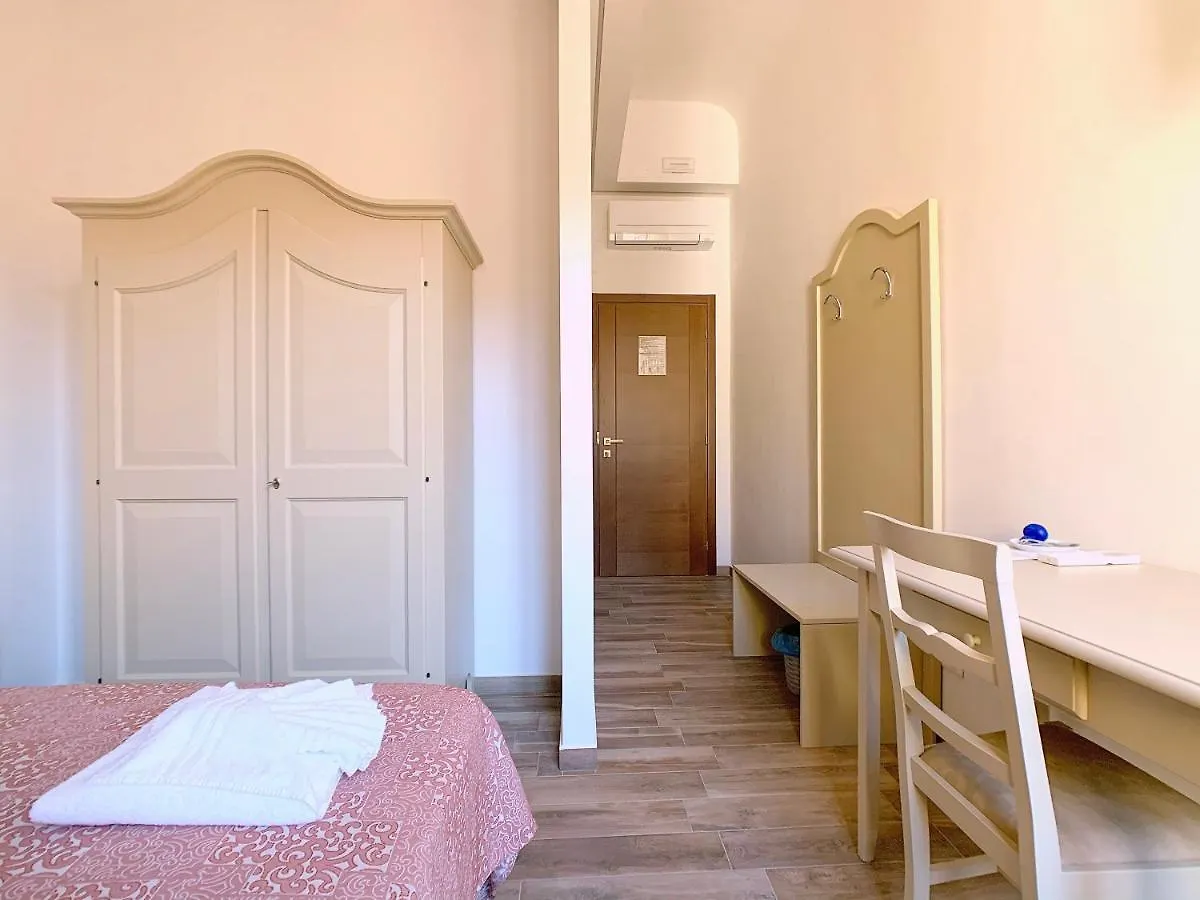 ベッド・アンド・ブレックファスト Casa Per Ferie Suore Oblate Dell'Assunzioneフィレンツェ